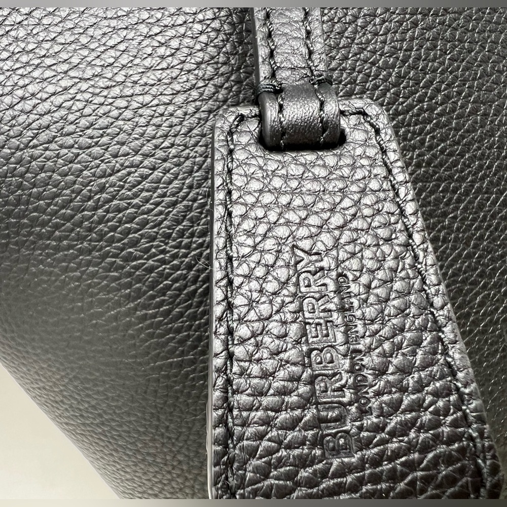 Burberry Ardwell Logo Embossed black Leather shopping Tote - Picture 6 of 16